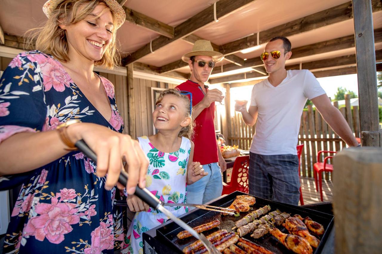 Camping L'Ocean Brem-Sur-Mer Esterno foto