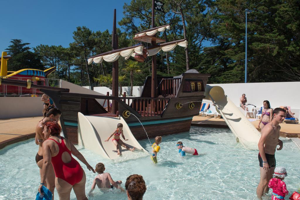 Camping L'Ocean Brem-Sur-Mer Esterno foto